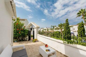 דירות לתיירים Tetuan 37 Oasis Properties