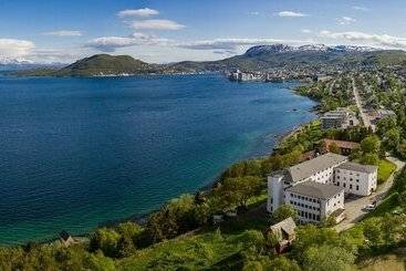 הוסטל Trondenes Sommerhotell