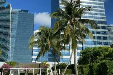 아파트호텔 Four Seasons Hotel Miami   Luxury Private Residences