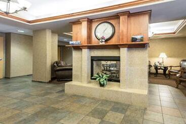 Отель Comfort Inn & Suites Glenwood Springs On The River