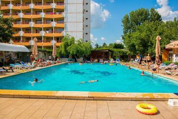 호텔 Majestic Mamaia Half Board & All Inclusive