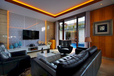 Majestic Point Villas