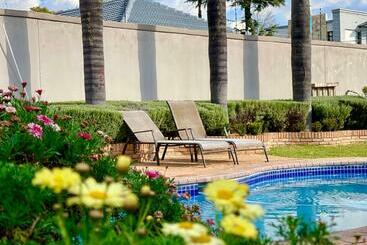 Hotel Atlantic Pearl Guest House Rivonia