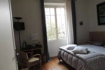 Aamiaismajoitus (B&B) Chambre D Hôte Le Jardin De L Esplanade Rennes Centre Et Gare