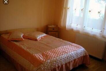 پانسیون Hanul Lacris