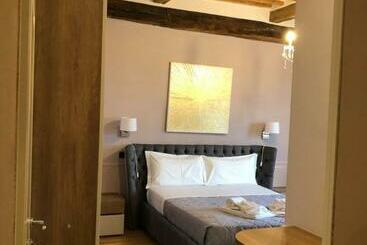 פנסיון Neoclassico By Tiziana Monaldi