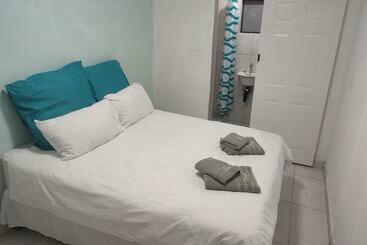 تختخواب و صبحانه Casa Línda Guest House