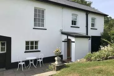 Apartaments turístics Hengoed Hideaway   Spacious 3 Bed House