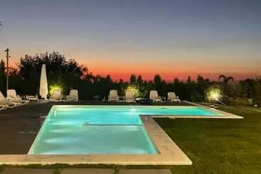 ベッドアンドブレックファースト Villa Rocca   Rooms&spa