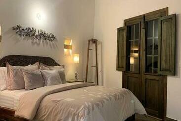 هتل Santa Lucía Casa