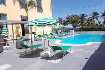 هتل آپارتمان La Vlta E Bella