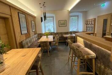 ホテル Restaurant Thadeushof