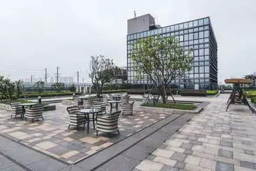 Atour Hotel Suzhou North High Speed Railway Station