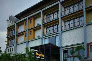 ホテル Sooriya Wessagiri Resort