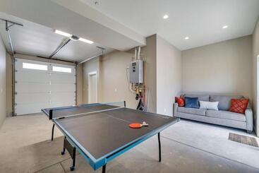 آپارتمان‌های توریست‌ها Midtown Retreat Quiet, Work Friendly, And Mtn Views