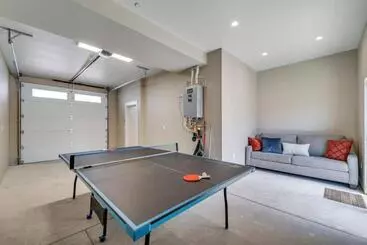 ツーリストアパートメント Midtown Retreat Quiet, Work Friendly, And Mtn Views