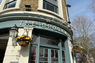 فندق The Brookmill