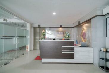Urbanview Hotel Bari Syariah Palembang By Reddoorz