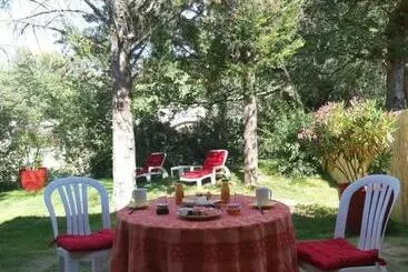 Majatalo Suite Avec Jardin Entre Aix En Provence, Luberon Et Verdon