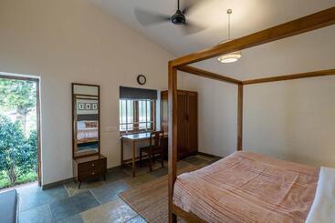 דירות לתיירים Stayvista S Villaggio Orchard Oasis With Pool, Expansive Lawn, Patio & Indoor Activities