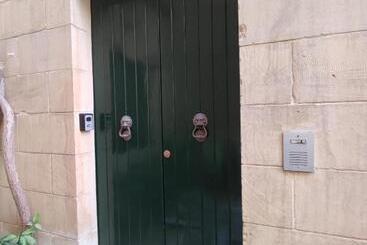 آپارتمانهای توریستها Razzett Ziffa