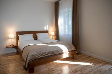 ツーリストアパートメント Villa Acacia