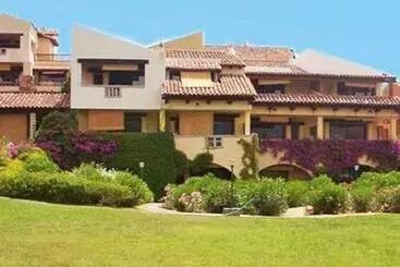 هتل آپارتمان Punta Asfodeli