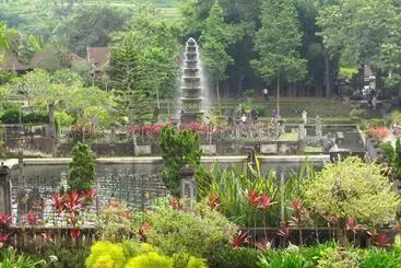 Retkeilymaja Dhangin Taman