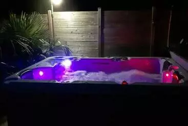 ベッドアンドブレックファースト Chambre Au Nuit étoile Et Jacuzzi Prive