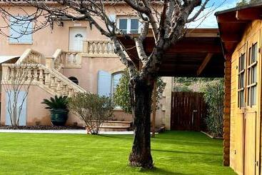 צימר Mélisande Au Pays Des Orjouliers