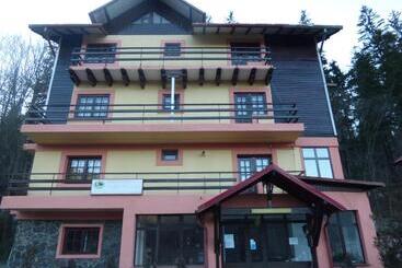 Pensione Gura Padurii