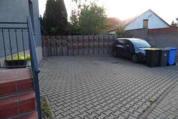 Turist apartmanları Gästewohnung Mit Küche Magdeburg An Der Elbe