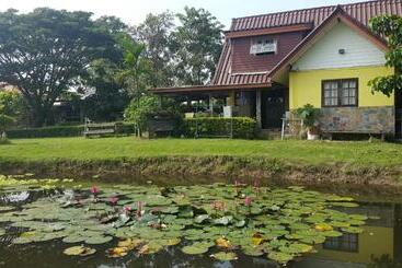 Pensão Muangway Garden Ville