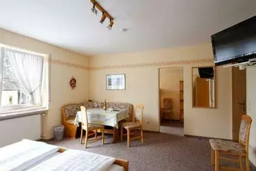 Hotel Gästehaus Weingut Fröhliches Weinfass