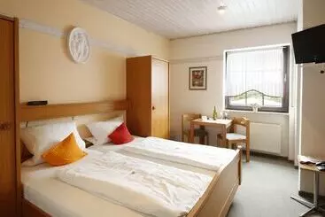 Hotel Gästehaus Weingut Fröhliches Weinfass