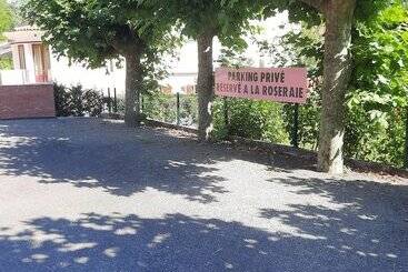 בית מלון כפרי Hostellerie De La Roseraie