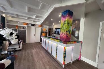 ホテル Logis Hôtel Spa La Poste