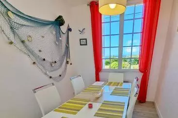 ツーリストアパートメント La Villa Ty Reun   Vue Mer Et Plage à 100m
