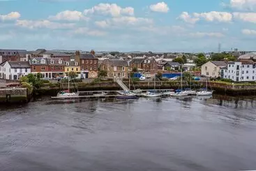 ツーリストアパートメント Marlborough Court   Donnini Apartments