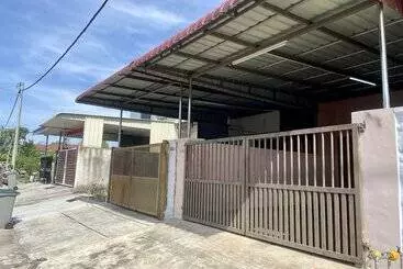 Otel Oyo Home 90382 Chaah Homestay 2