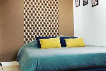 Turistihuoneistot Le Carrosse, La Diligence, Centre Saint Jean De Losne Tarif 2pers 1 Chambre, Tarif 4 Pers 2 Chambres