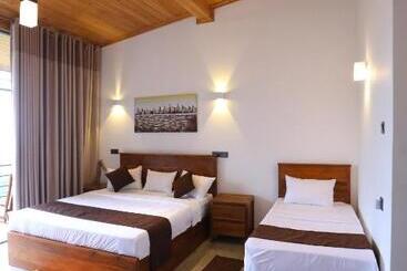 בית מלון כפרי Icy Falls Ohiya