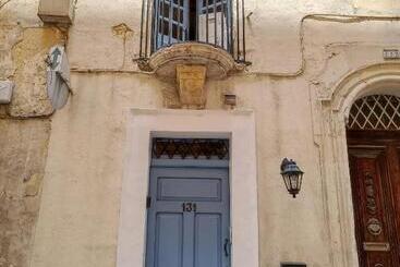 Apartaments turístics Romantic And Historical Maisonette In The Center Of Valletta Mbal1 1