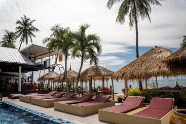 Отель El Pillax Lanta Resort