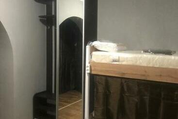 Ararat Borschagovskaya Hostel Kyiv