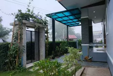 Bed and Breakfast อิงขว้างโฮมสเตย์
