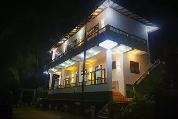 Bed & Breakfast Sunhill Rest Hiriketiya