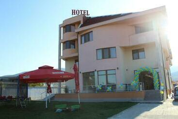 Hotel семеен хотел дани