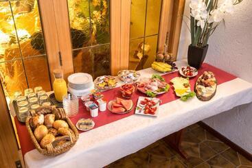 פנסיון Wein & Gästehaus Ballmann