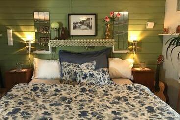 شقق خاصة سياحية Charming Studio With Private Patio